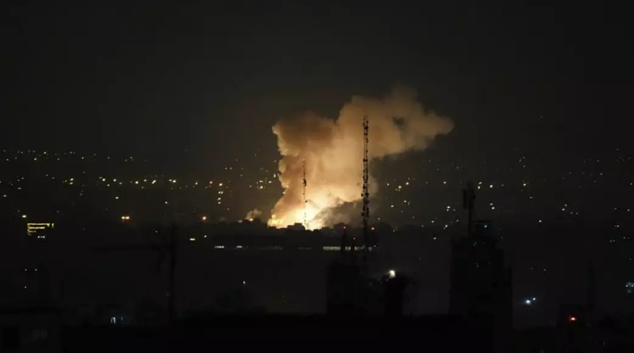 Dim se diže nakon eksplozije u Teheranu u ranim jutarnjim satima u petak, dok je Izrael gađao iranska nuklearna i vojna postrojenja.