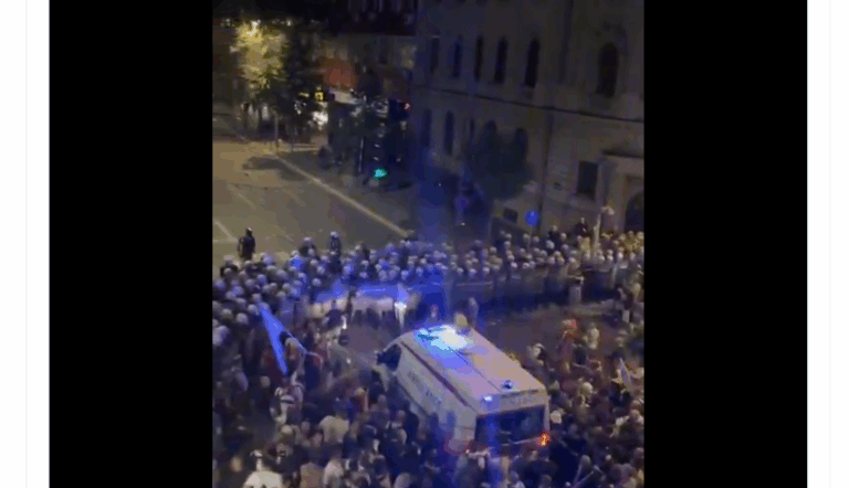 Policija napala građane tokom protesta u Beogradu