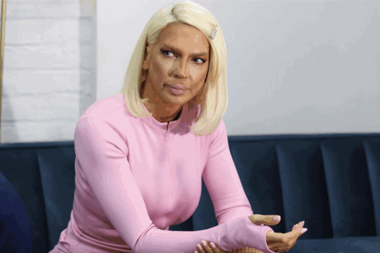 Jelena Karleuša ponovno je izazvala buru u javnosti nakon što su na društvenim mrežama osvježene dvije njene suprotstavljene izjave o genocidu u Srebrenici.