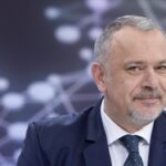 Zoran Šprajc piše da javnost vjerovatno nikada neće saznati šta je stvarno motivisalo katarskog emira da pokrene, a zatim i ugasi ovaj regionalni projekt.