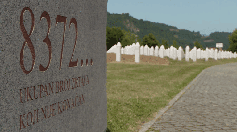 Povodom 30. godišnjice genocida u Srebrenici, Savez Kršćana Hrvatske objavio je saopštenje u kojem snažno izražava pijetet prema žrtvama,