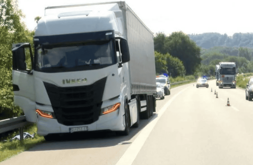 Vozač iz Srbije preminuo na autoputu: