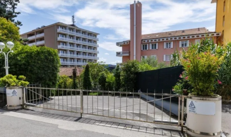 Vijest o luksuznoj vili u Portorožu, vrijednoj gotovo 1,2 miliona eura, a povezanoj s porodicom predsjednika entiteta RS Milorada Dodika, izazvala je značajnu pažnju u slovenskoj javnosti.