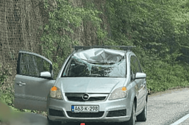 Smrt u Miljevinama: Stijena pala na automobil, poginuo suvozač iz Sarajeva