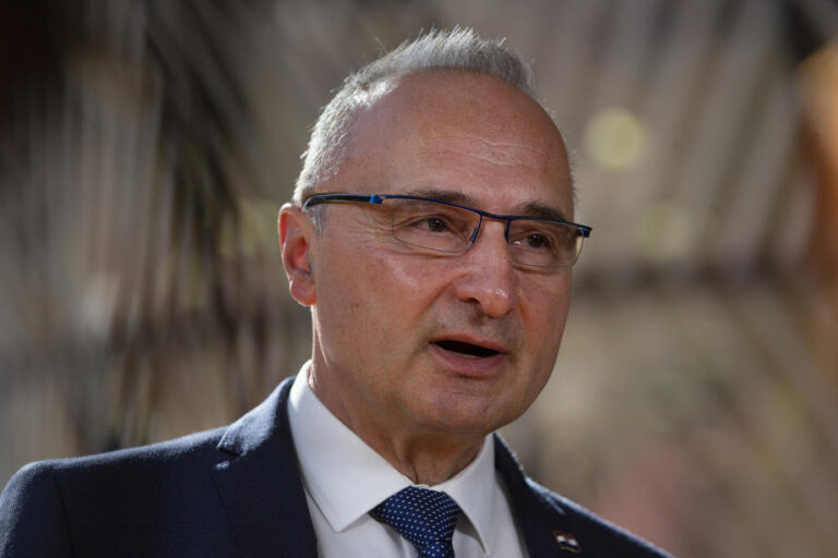 Gordan Grlić Radman izjavio je kako je nužno izmijeniti Izborni zakon u Bosni i Hercegovini