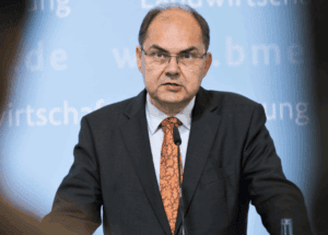 CHRISTIAN SCHMIDT ZA BRITANSKE MEDIJE: Tvrdi da se Balkan može “zapaliti” u trenu, upozorio Britance, izjavio je …
